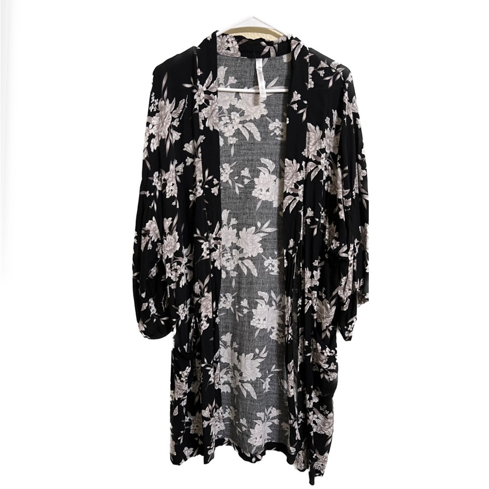 Black Flowered Kimono
